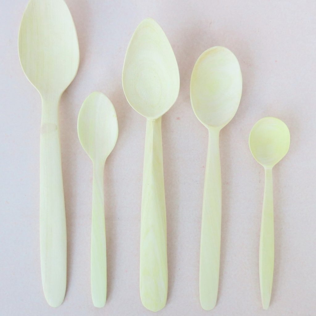 Holz-Esslöffel aus Zitronenholz-370