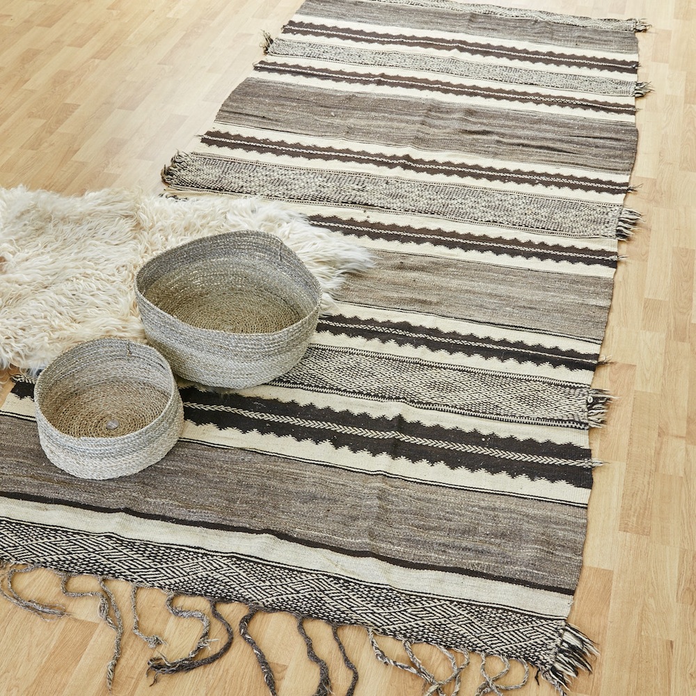 marokkanischer Teppich in grau-taupe