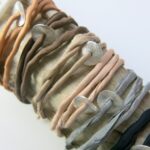 Seidenarmband mit Silberplättchen-2940