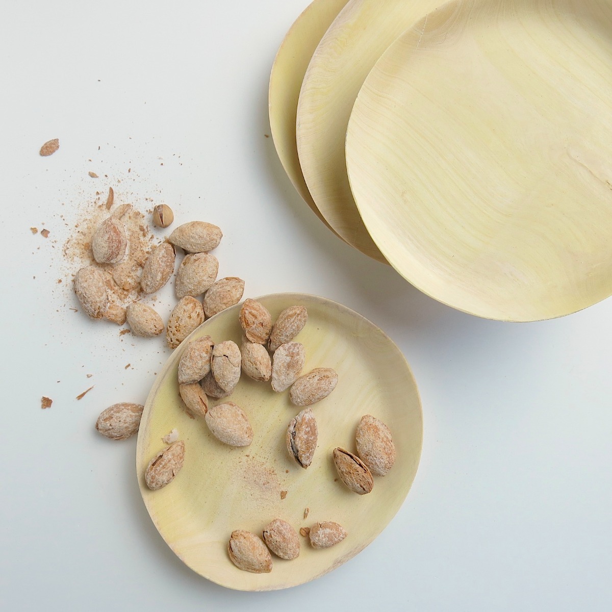 Holzteller aus Zitronenholz Holzteller aus Zitronenholz