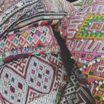 Vintage Kelim Kissen mit Metallpailletten - Pink – Bild 7