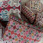 Vintage Kelim Kissen mit Rombe & Paillettenverzierung – Bild 5