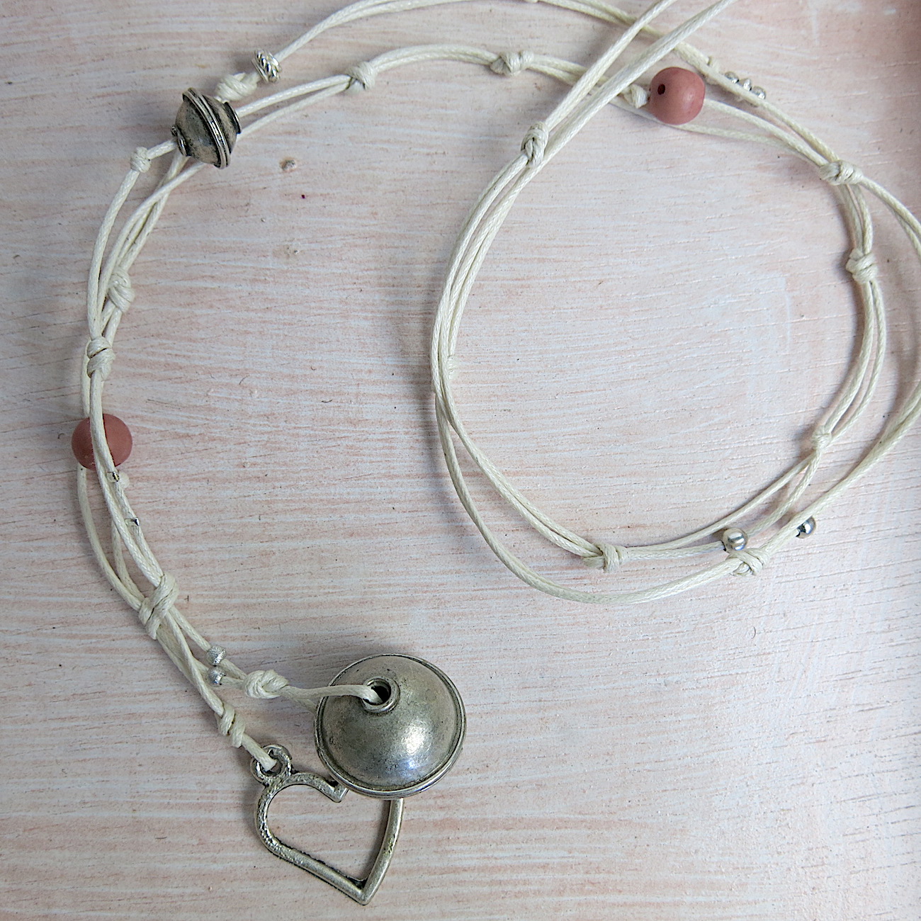 Kette mit Berber Silberperle und versilbertem Herzanhänger Kette mit Berber Silberperle und versilbertem Herzanhänger