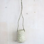 Handgemachter kleiner Korb mit Aufhängung - längliche Form – Bild 11