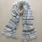 Schal gestreift aus feinem Baumwoll-Voile – Bild 5