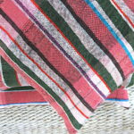 Kissen bunt gemustert - aus vintage Berberdecke – Bild 2