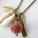 'lucky charm' - Lange Halskette mit Kauri Muscheln - handmade in Ibiza – Bild 4