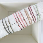 2mm Granat Edelsteine auf feinem Häkel-Armband – Bild 7