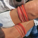Sommerliche coralfarbene Häkel Armbänder – Bild 6