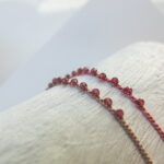 2mm Granat Edelsteine auf feinem Häkel-Armband – Bild 4