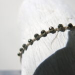 Feines Häkel Armband mit Pyrit Steinchen (2mm) – Bild 14