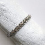 Häkelarmband mit Glasperlen soft autumn shades – Bild 10