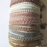 Häkelarmband mit Glasperlen soft autumn shades – Bild 13