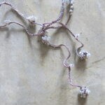 Gehäkelte Kette und Armband mit Miyuki Glasperlen in grau-silber Schimmer – Bild 6