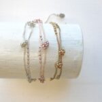 Doppeltes Häkel Armband mit metallic Perlen