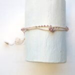 Doppeltes Häkel Armband mit metallic Perlen – Bild 7