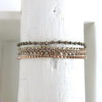 Feines Häkel Armband: einreihig mit Metallperlen – Bild 7