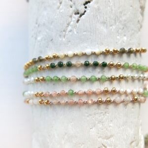 Häkel Armband im Edelstein Mix mit Gold
