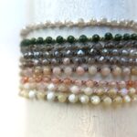 Neue Farben - Armband mit verschiedenen Edelsteinen